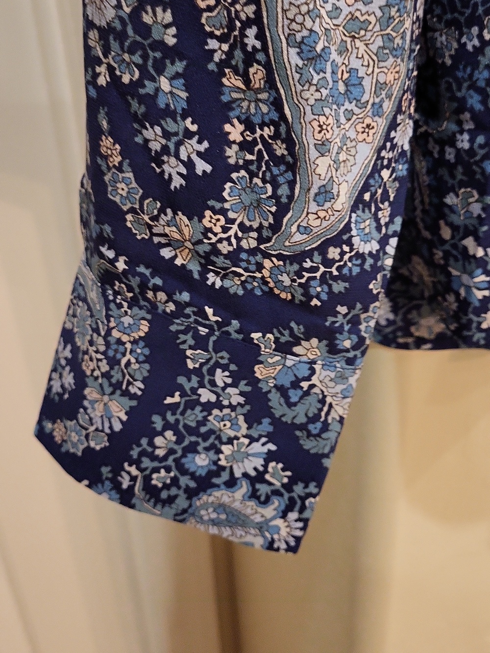 NWT J. Crew Silk Paisley Long Sleeved Blouse Size Large - Picture 6 of 7